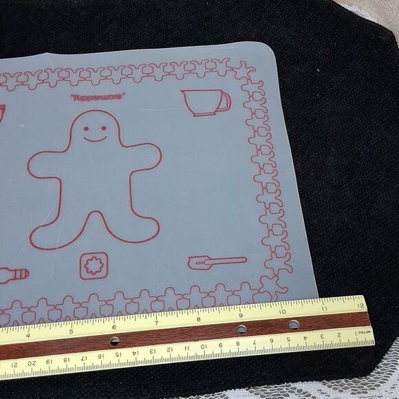 10 pc. -32 C. bowl, pastry sheet, & vtg 8 pc. Utensil Set in Yellow and Orange - Picture 8 of 11